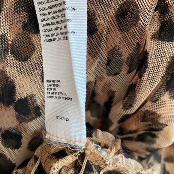 Free People Printed Twyla Top Size Large Leopard Combo Smocked - Picture 13 of 13